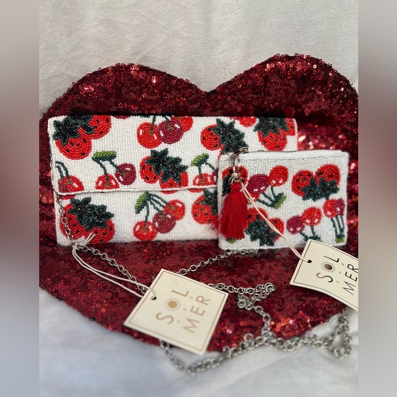 🍓🍒VIRAL SOL and MER Beaded Flap Cherry & Strawberry Clutch & Coin Pouch🍓🍒NWT - Picture 1 of 17